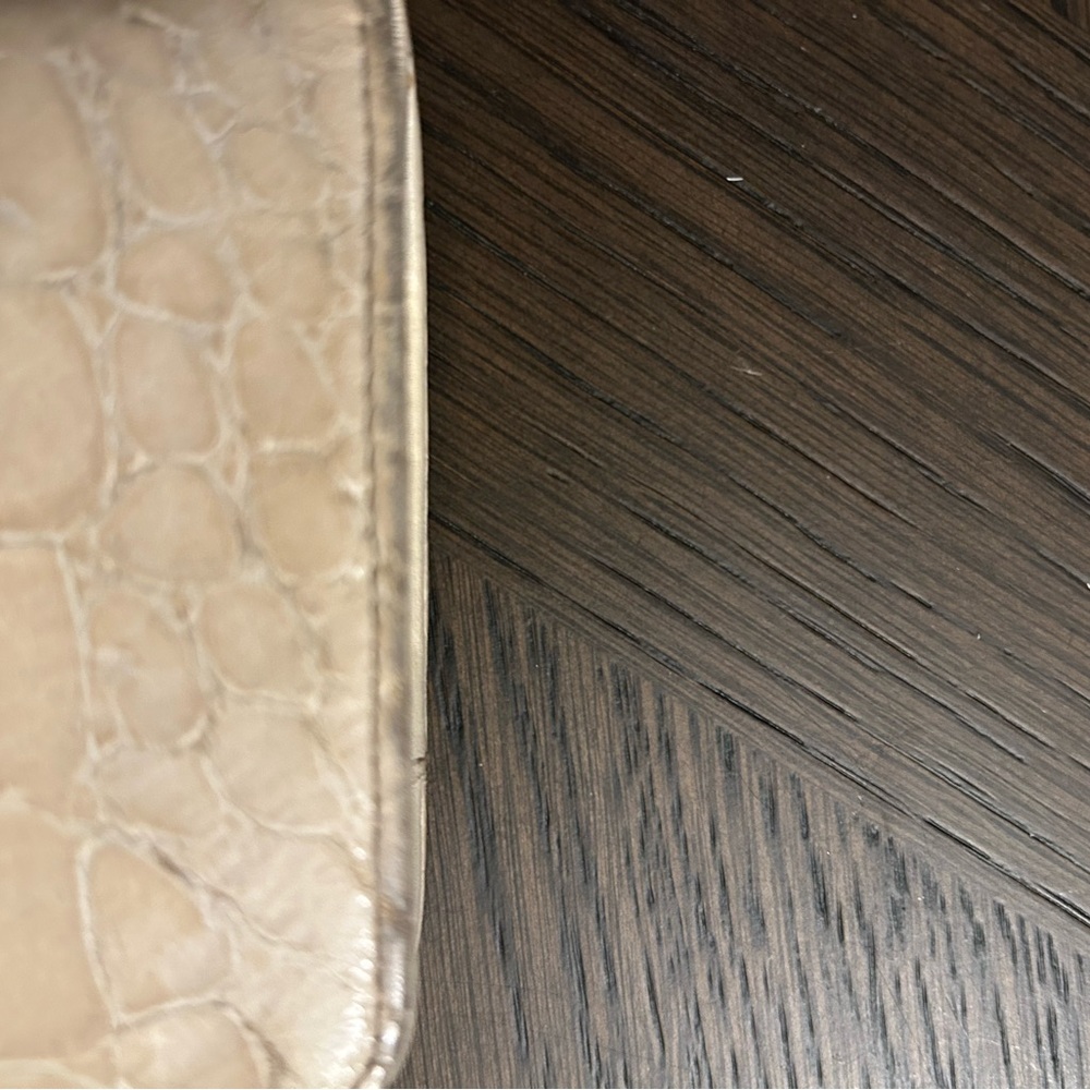 Miu Miu Beige Crocodile-Embossed Wallet - Picture 11 of 13